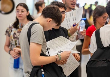 «A Mazón le queda dimitir»: un ejercicio escolar de un instituto de Granada abre el debate sobre el sesgo político en Selectividad