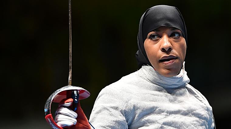 Ibtihaj Muhammad, durante los Juegos Olímpicos de Río 2016