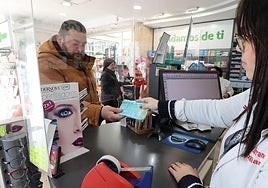 Sanidad eliminará los topes de precio a las mascarillas o los test de antígenos fijados durante el Covid-19