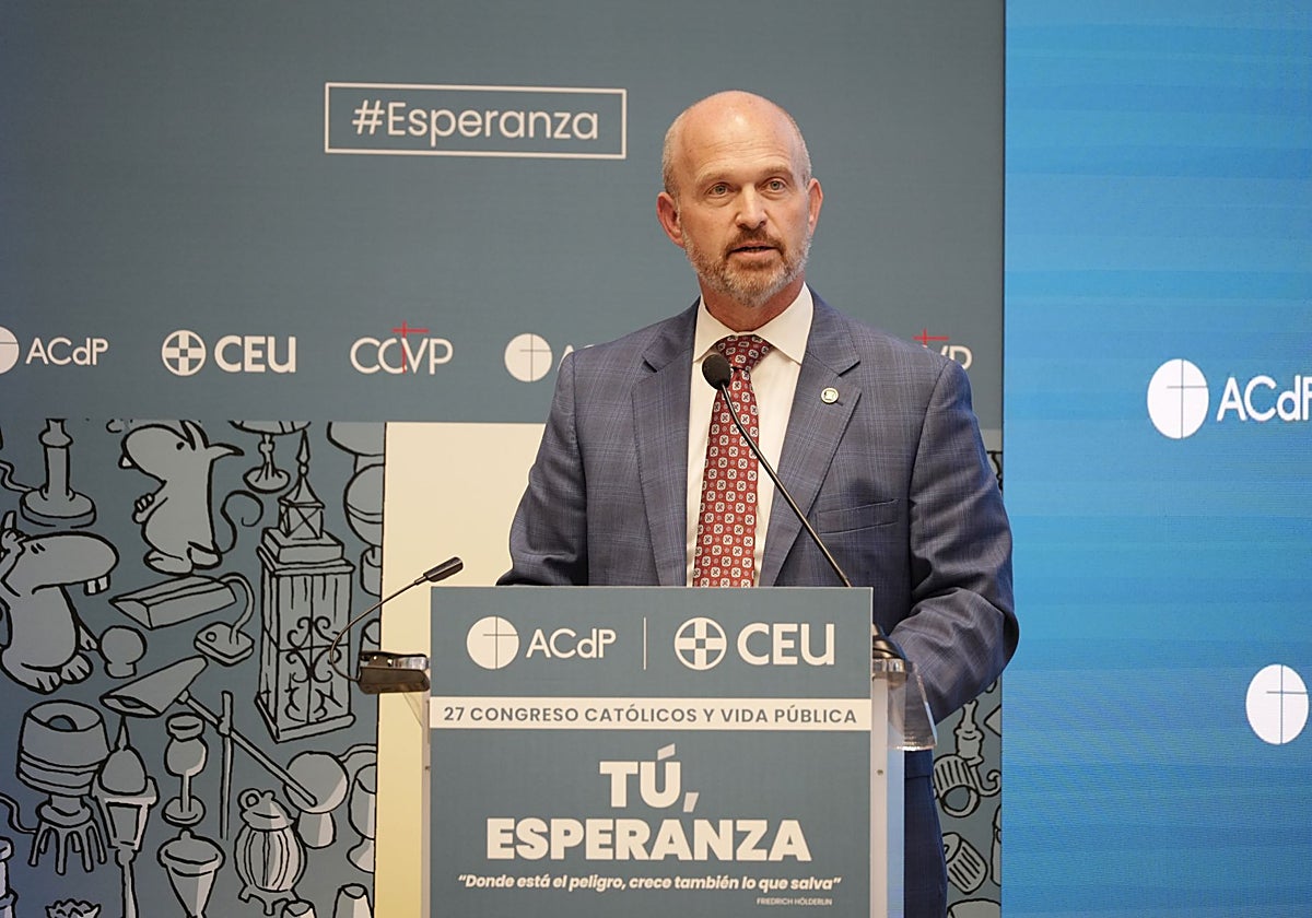 Kevin Roberts durante su intervención en el Congreso Católicos y Vida Pública