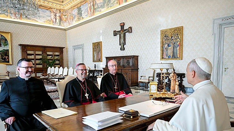 El Papa arranca su propia agenda y reúne a todos los cardenales por primera vez desde el Cónclave