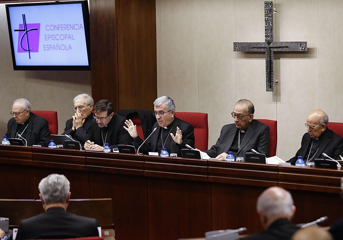 La mesa presidencial de la Conferencia Episcopal en la asamblea de noviembre de 2024