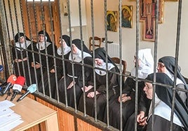 Las exmonjas de Belorado utilizan a las hermanas mayores como escudo para frenar el desahucio en Orduña