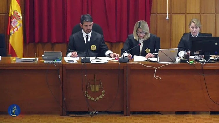 Arranca el juicio por asesinato de una mujer en El Palmar contra su hijo y un amigo de este