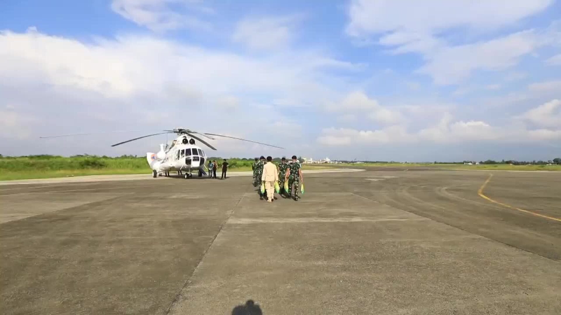 Indonesia sigue enviando ayuda a las provincias afectadas por las inundaciones