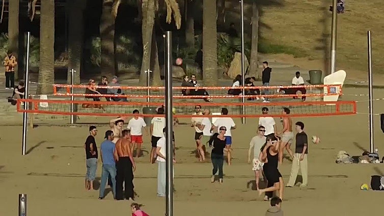 Sol y casi 20 grados en el puente de la Inmaculada en Barcelona
