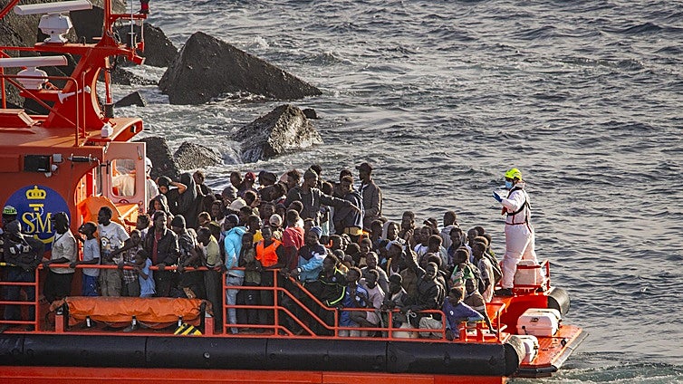 Los ministros de la UE cierran un acuerdo migratorio que abre la puerta a crear centros de devolución en otros países