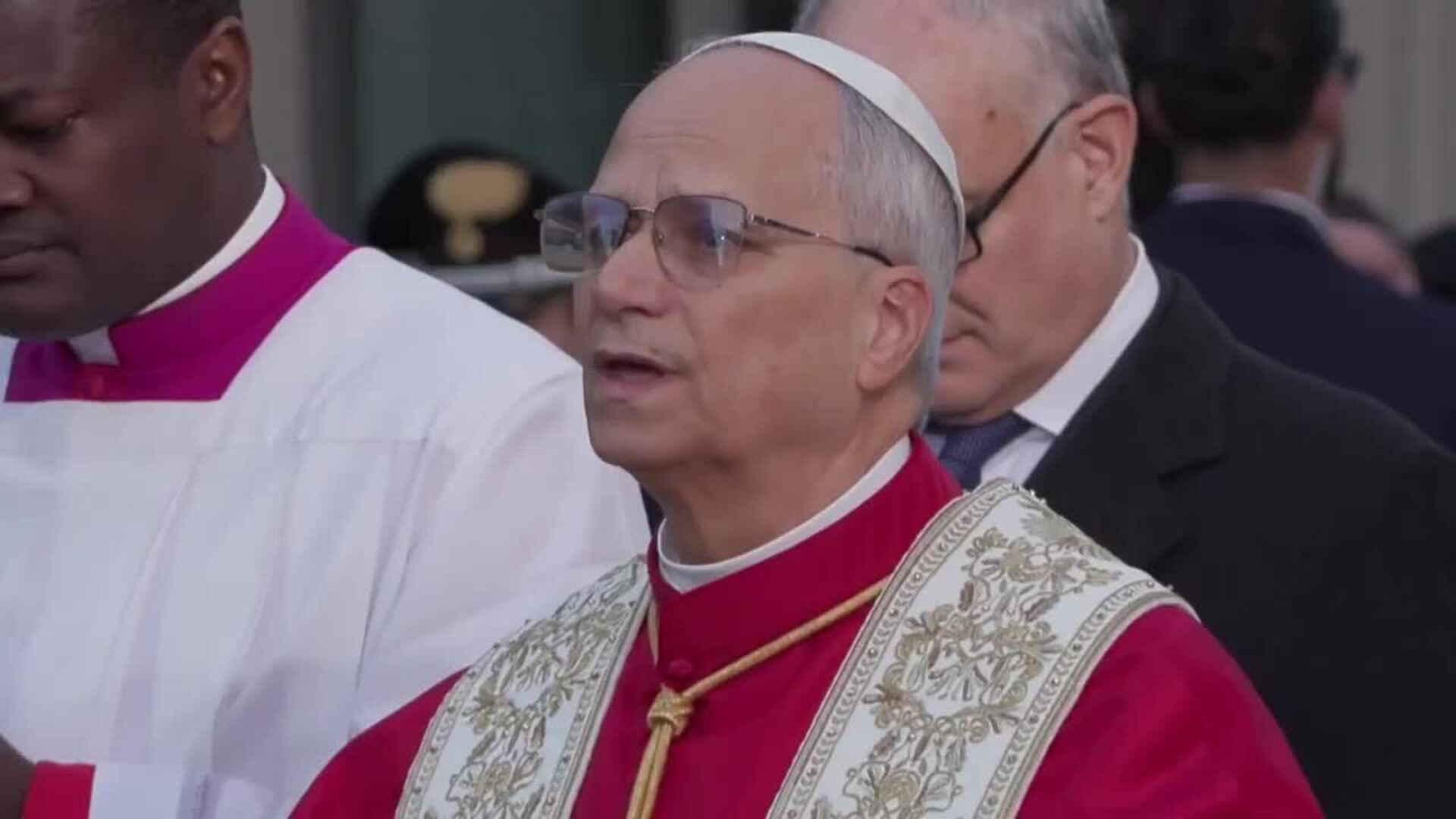 León XIV pide paz, reconciliación y educación en la no violencia ante la Inmaculada