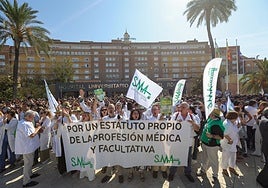 Los médicos van cuatro días seguidos a la huelga en plena oleada de gripe