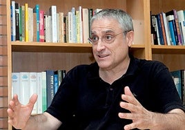La Universidad de Barcelona eleva a la Fiscalía los presuntos acosos a alumnas del catedrático Ramón Flecha