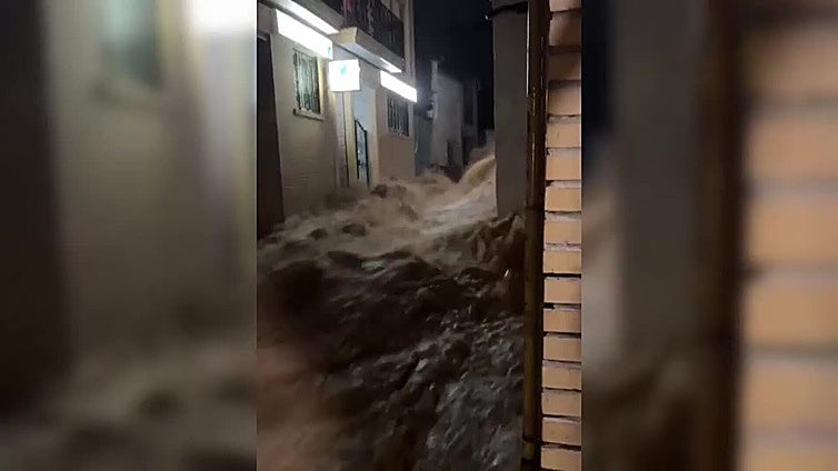 Feijóo animó a Mazón a llevar la iniciativa de la comunicación el 29-O porque era "clave"