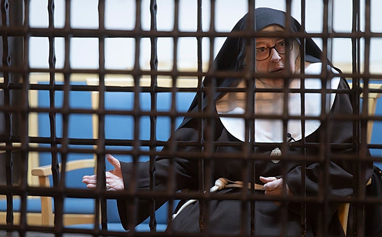 Sor Micaela en el locutorio del monasterio de las Clarisas en Carrión de los Condes