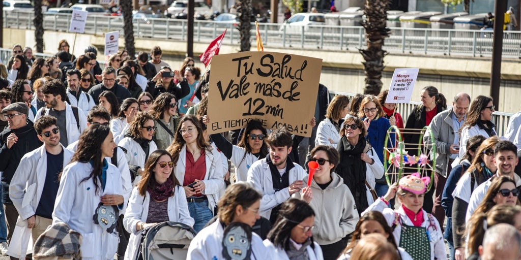 Decenas de miles de citas canceladas y cirugías aplazadas por la huelga de médicos