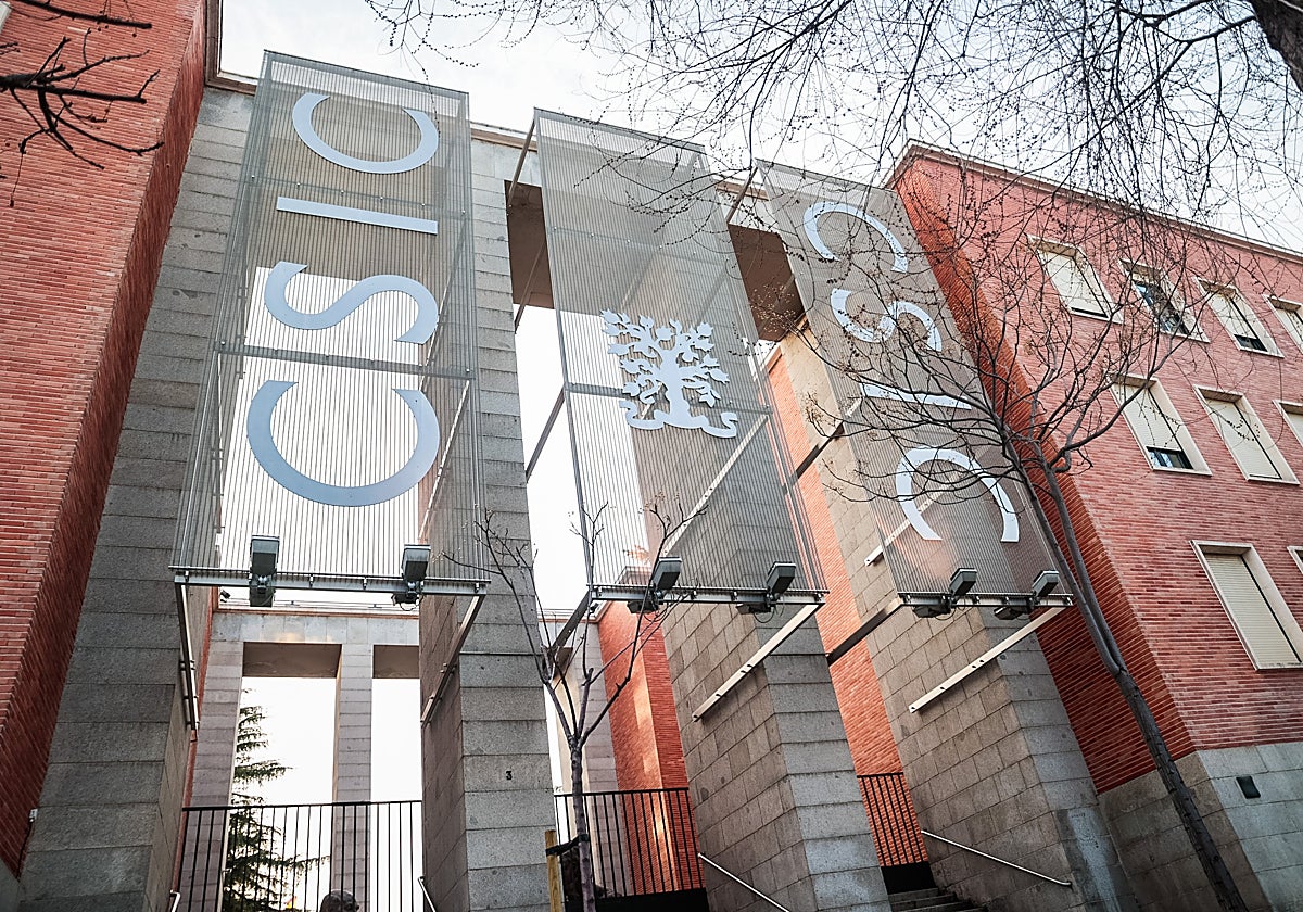 Fachada del CSIC en la calle Serrano de Madrid