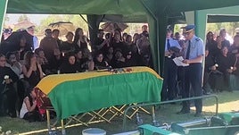 Despiden al tripulante militar fallecido en accidente aéreo que dejó 24 muertes en Bolivia