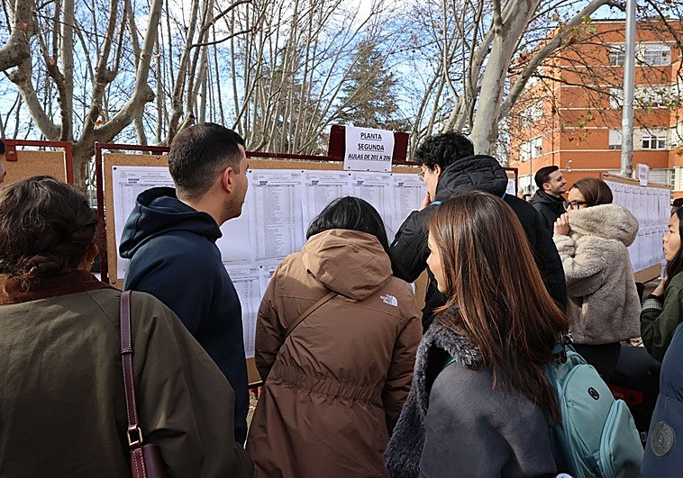 Opositores antes del examen MIR, el pasado enero.