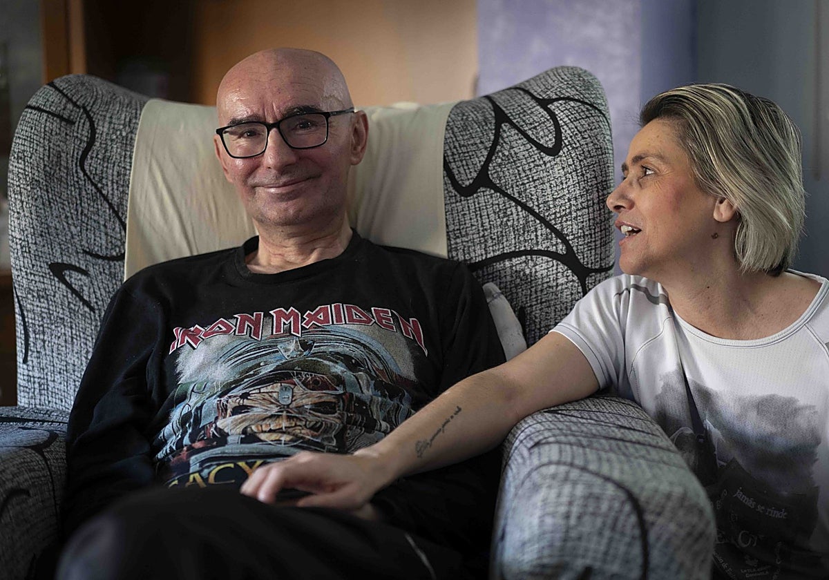 Los primeros enfermos de ELA que reciben las ayudas: «Creía que iba a morir sin verlo»