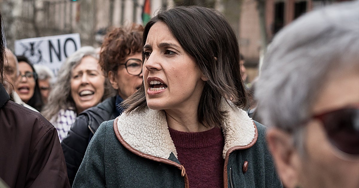 La jurista que demanda a Igualdad por apropiarse de su trabajo presenta mensajes ante notario con la número dos de Montero