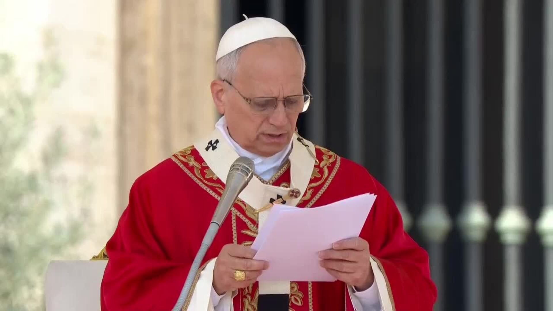 El papa lanza un fuerte llamamiento a favor de la paz en el Domingo de ...