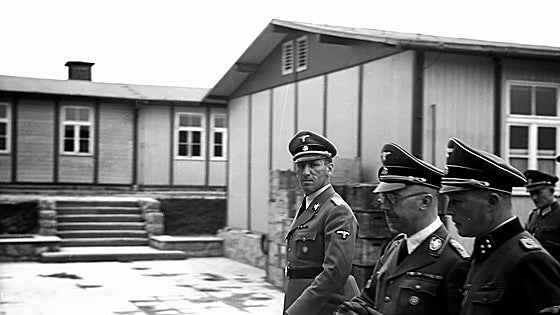 El Gobierno apuesta por que los institutos viajen a campos de concentración nazis para «luchar contra el odio»