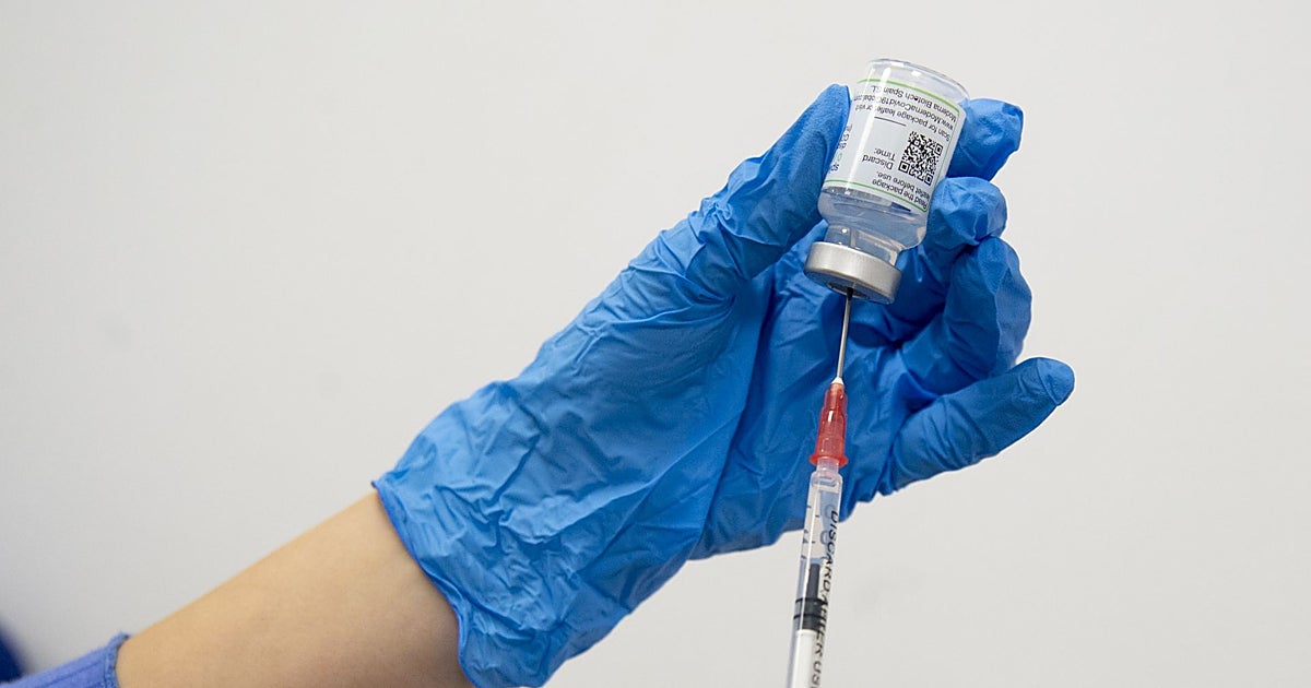 La guerra en Irán pone en peligro el suministro de guantes, jeringuillas o bolsas de orina