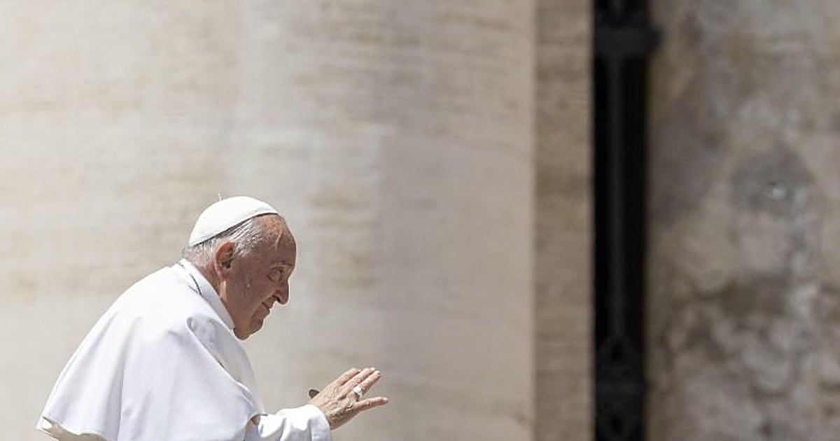 La tumba del Papa Francisco se convierte en meta de peregrinación en Roma