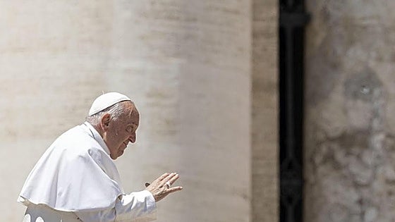 La tumba del Papa Francisco se convierte en meta de peregrinación en Roma