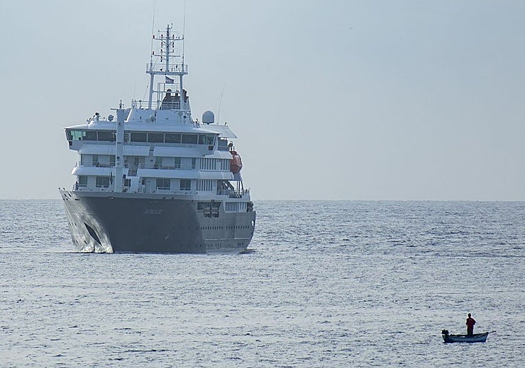 España apuesta por evacuar a los afectados de hantavirus en Cabo Verde sin escala en Canarias