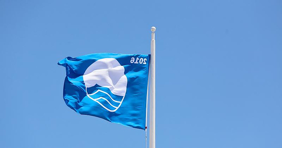 España revalida su liderazgo mundial en  Banderas Azules  con 794 en 2026, 44 más que el año pasado