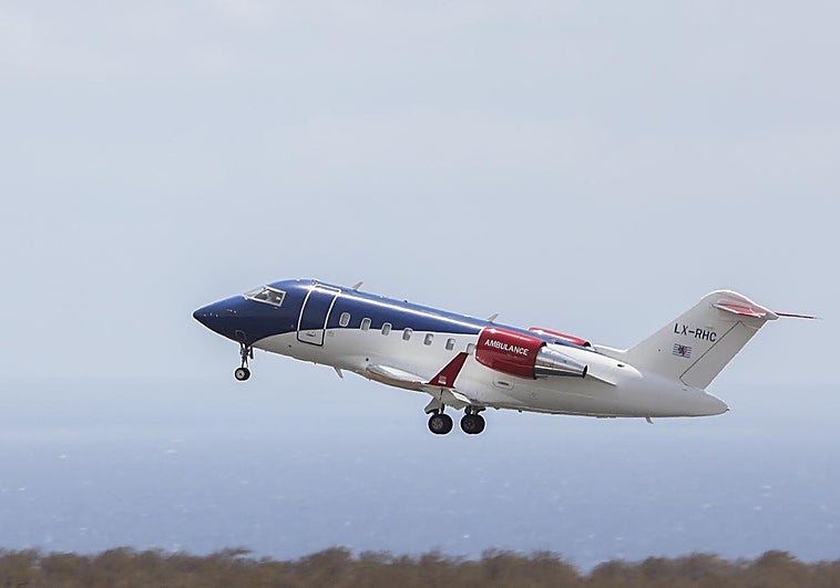 El avión con los contagiados aterriza en Canarias para reparar una burbuja de aislamiento tras el rechazo de Marruecos