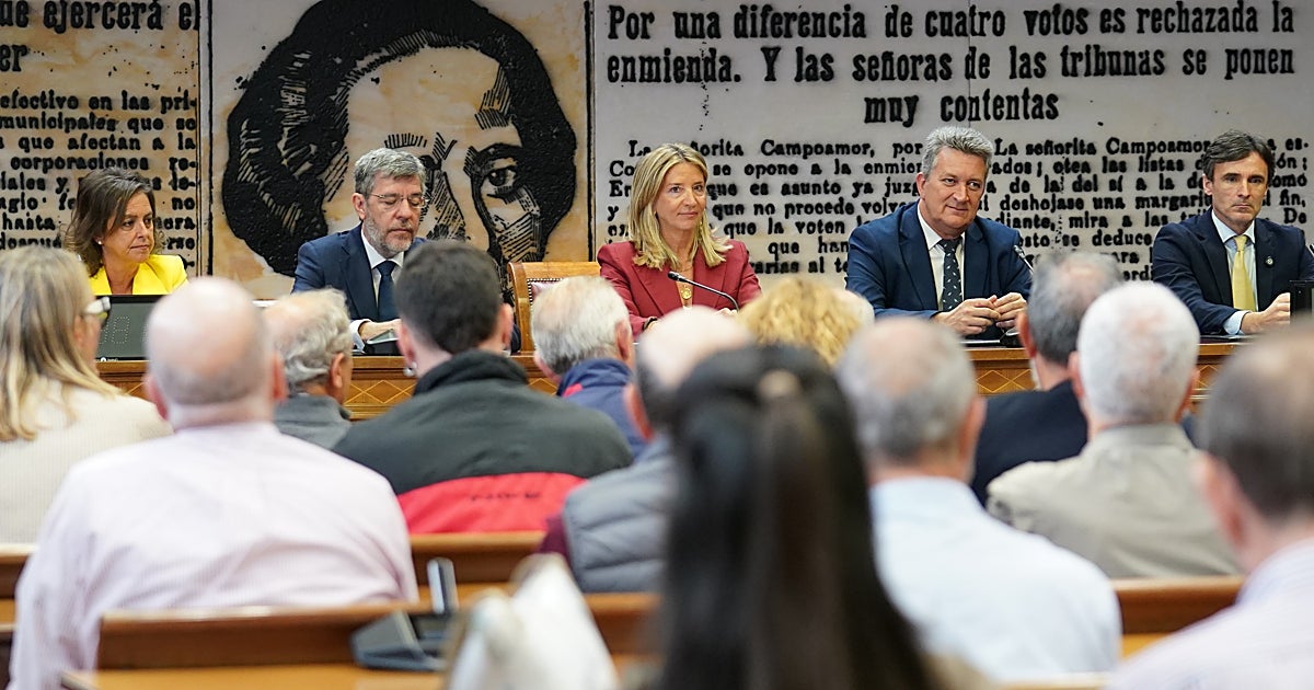 Moción del PP para evitar el derribo de las edificaciones afectadas por la Ley de Costas