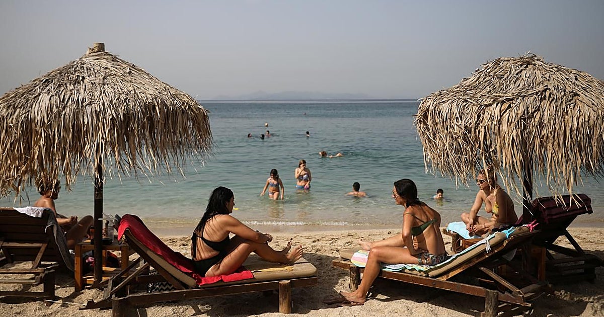 Indemnizan a un turista por no conseguir tumbona durante sus vacaciones en Grecia