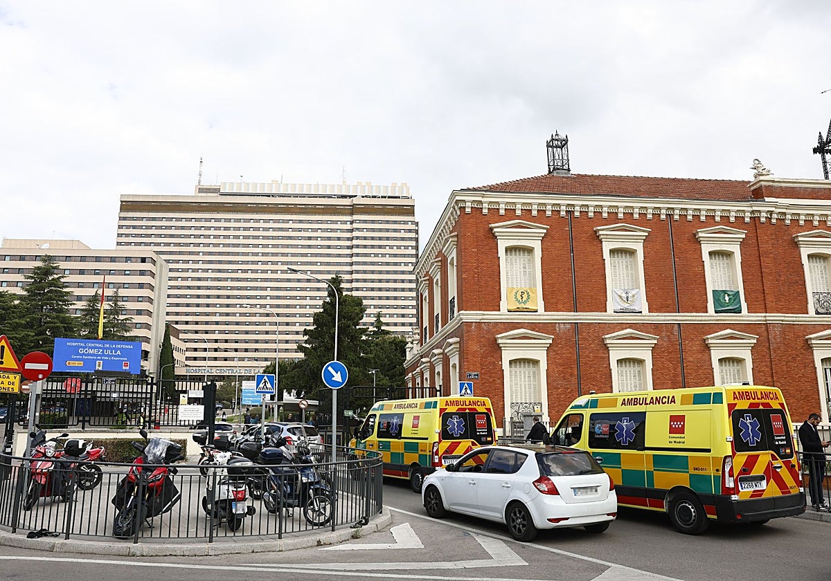 Ambulancias llegando al Gómez Ulla