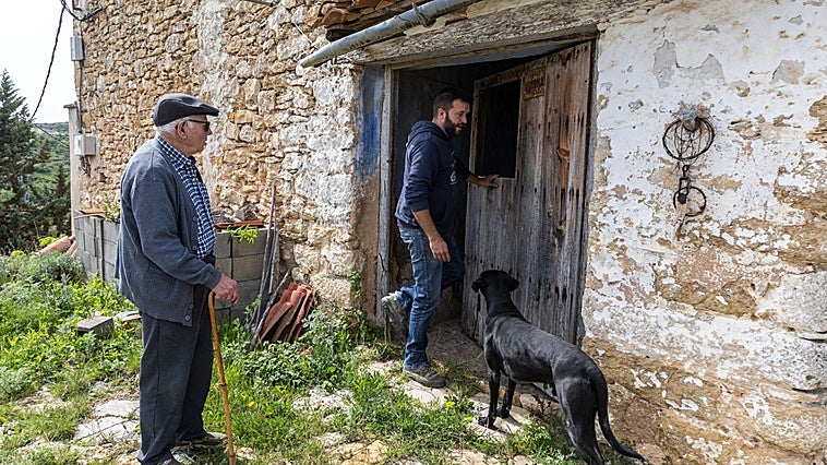 Masoveros, los pobladores de las antiguas masadas que sobreviven en el Maestrazgo