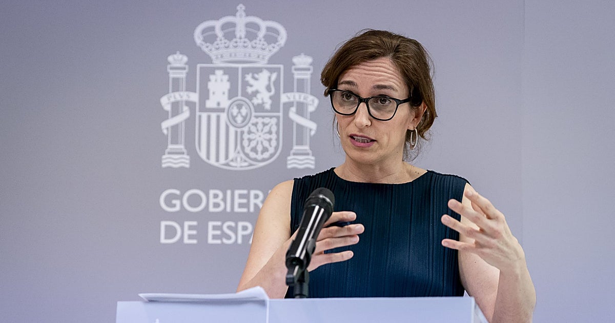 Mónica García argumenta que los inmigrantes usan menos el sistema sanitario porque tienen mejor salud