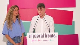 Sumar celebra el expediente al policía que agredió por la espalda a una manifestante