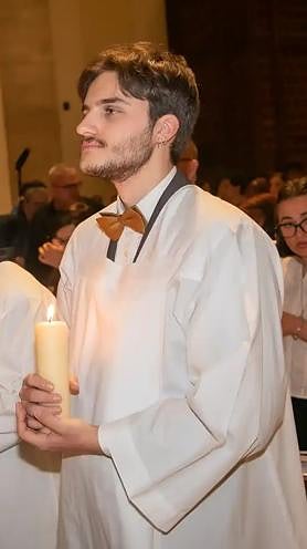 Imagen secundaria 2 - Rodrigo, durante su bautizo en la Catedral de Santa María Magdalena de Getafe.
