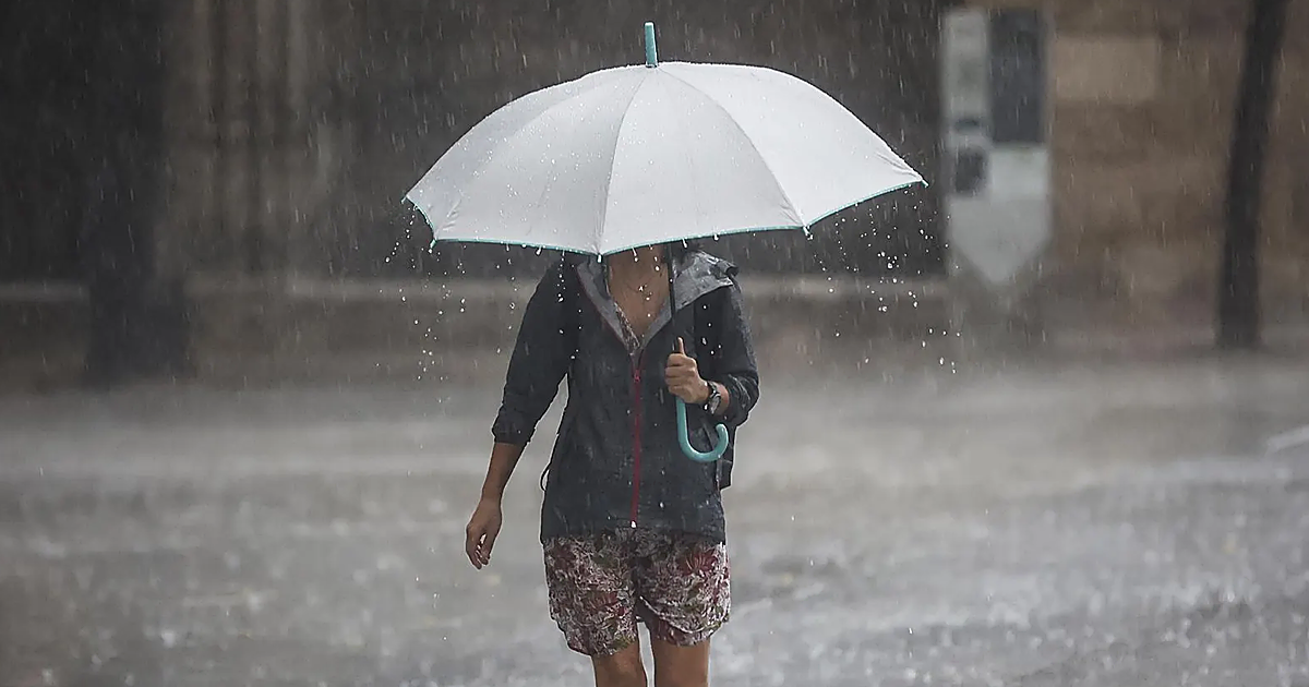 La Aemet pone en aviso a España por la llegada de fuertes lluvias y el regreso del calor extremo: estas son las zonas afectadas