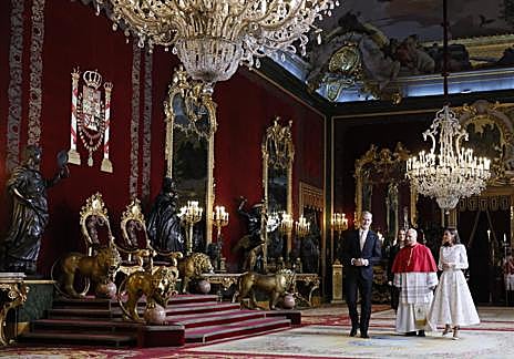 Imagen secundaria 1 - León XIV invita a la reconciliación nacional en su primer gran discurso en España