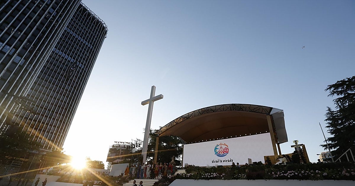 «Vive Dios»: Antonio Banderas pone música y baile al Evangelio en la vigilia de oración