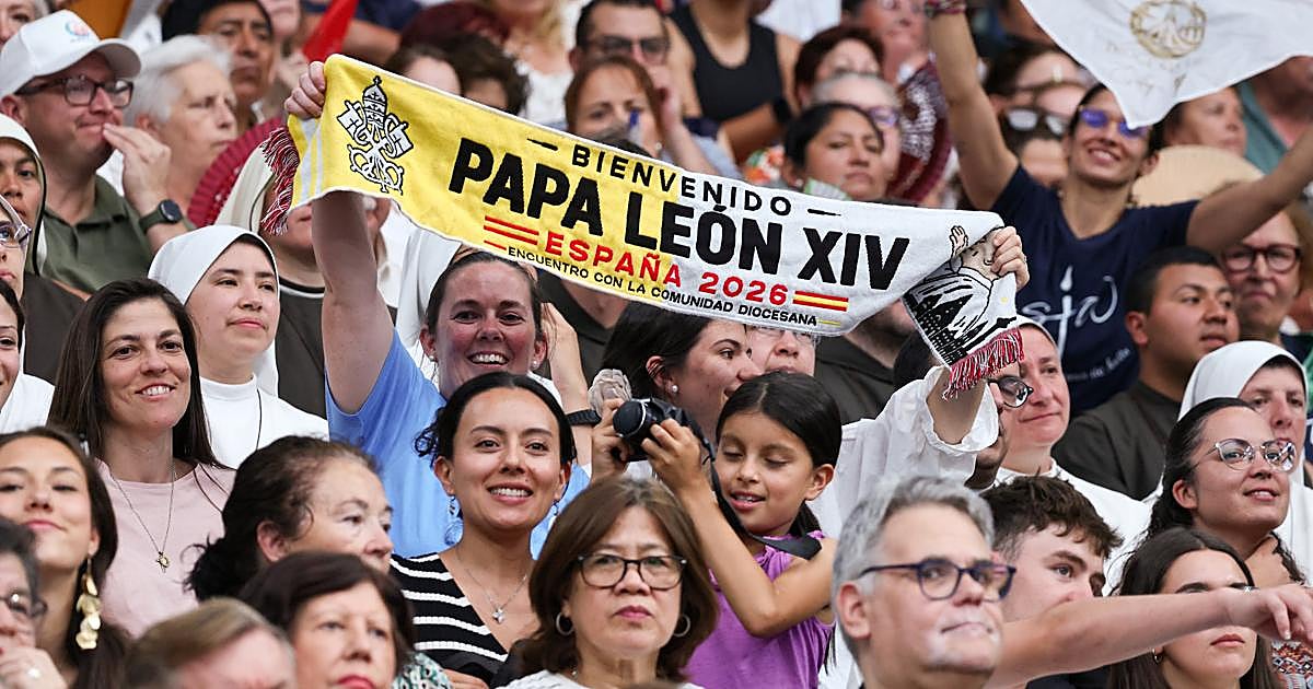 Los forofos de Dios 'rugen' en el Bernabéu