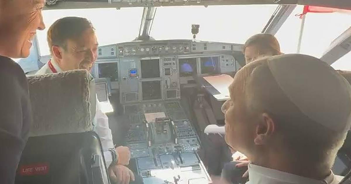 La conversación futbolera del Papa en el vuelo a Barcelona: 
