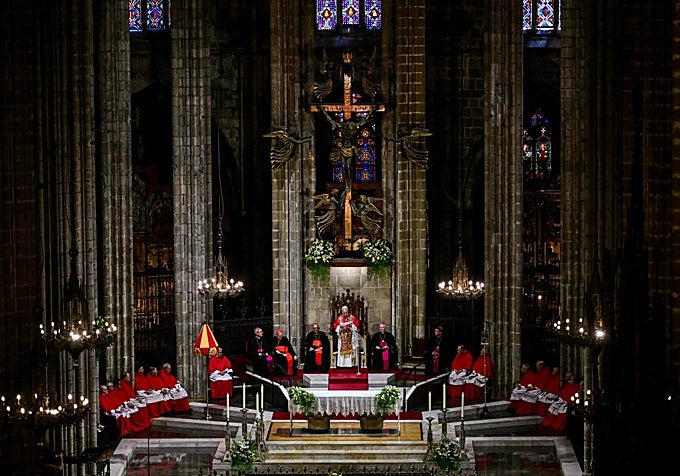 La Catedral Basílica Metropolitana de la Santa Cruz y Santa Eulalia.