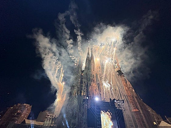 Así ha sido la inauguración de la torre de Jesucristo de la Sagrada Familia