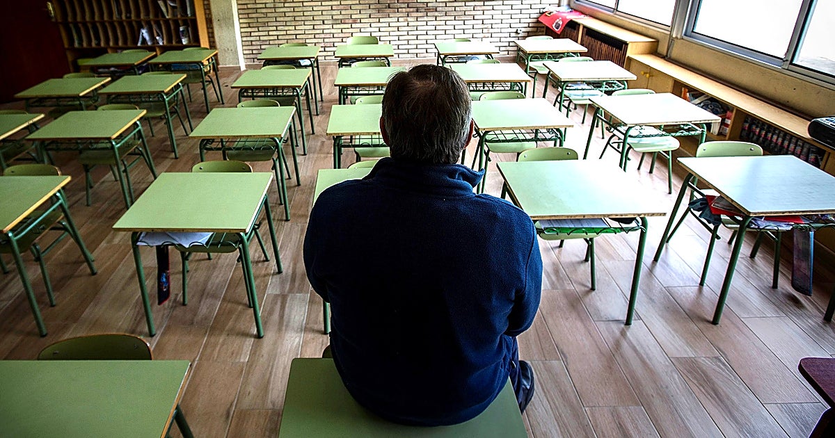 La megajubilación de profesores del  baby boom  llegará con aulas desérticas: «¿Y si no hay que sustituirlos?»