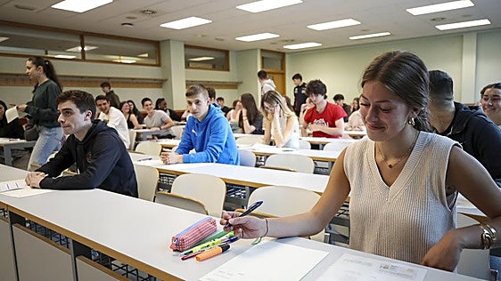 Buscador de notas de corte 2026-2027: consulta todas las carreras y universidades de España