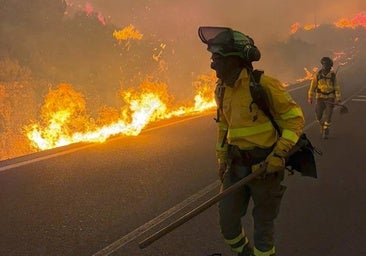 El fuego pasa del monte al pueblo: «Los incendios ya no son forestales, son territoriales»