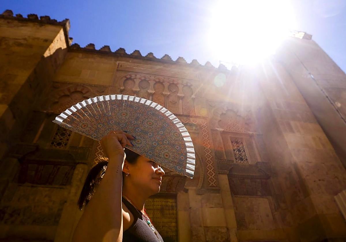 La Aemet avisa de cuánto va a durar la tercera ola de calor del verano