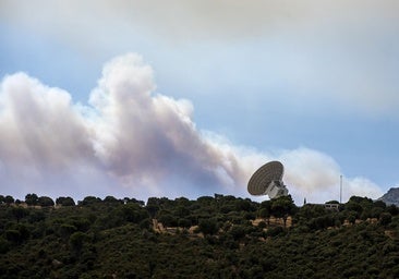 El fuego respeta la estación espacial europea de Cebreros pero golpea la base de la NASA en Robledo de Chavela