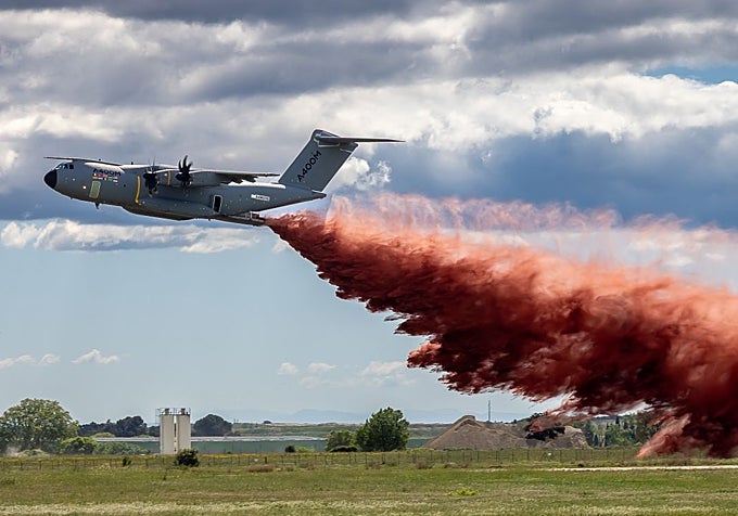 Prueba del dispositivo contra incendios del A400M en Nimes (Francia)